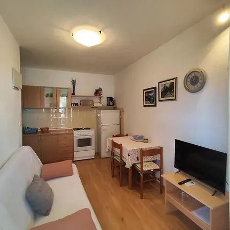 Apartment Lida *